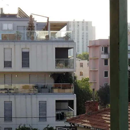 City View Juliet Apartment