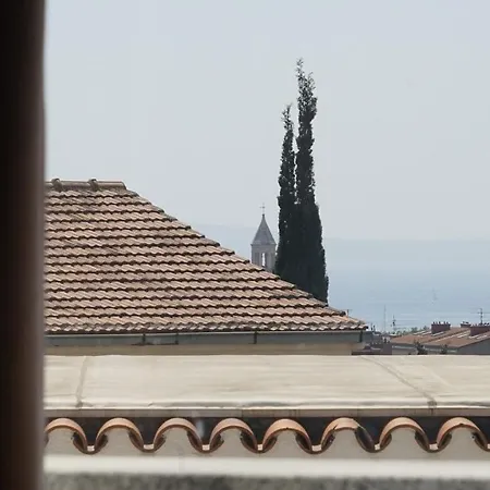 City View Juliet Apartment