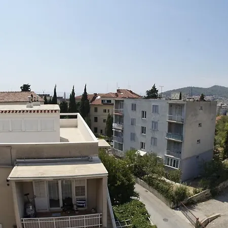 City View Juliet Apartment